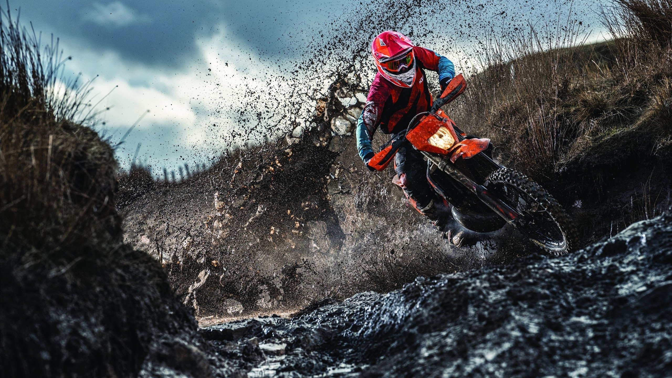 中国男足在巴黎奥运会上表现出色，晋级四强，中国男足打进奥运会